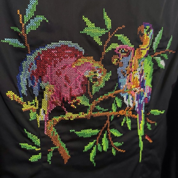 Robert Graham Large Parrot Priscilla Button Up Shirt Top Paisley Cuff Womens - Picture 8 of 10